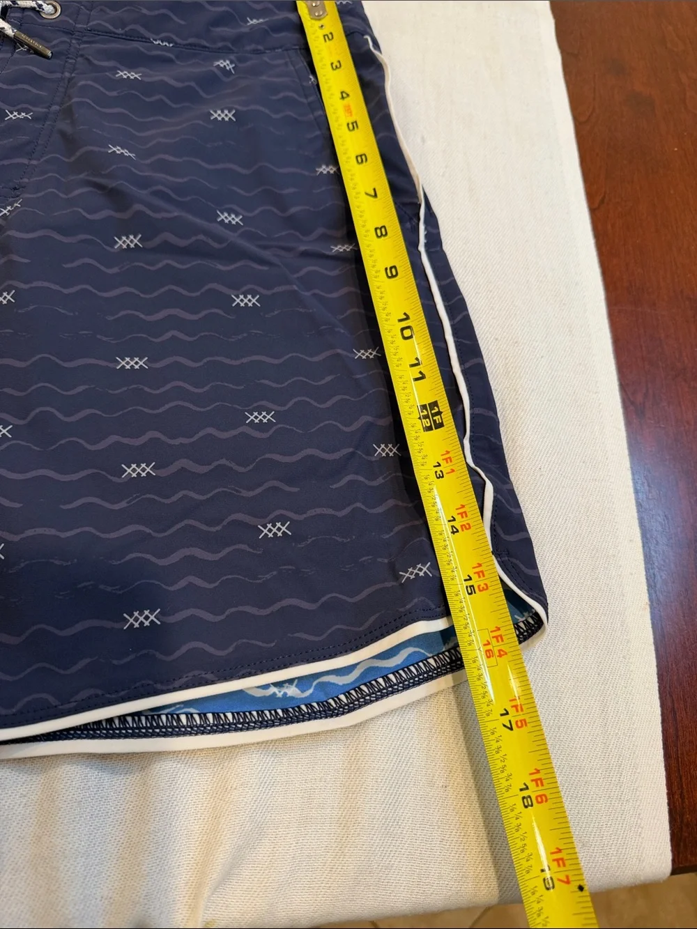 T0308100 Rhone Board Shorts SZ 30 EUC